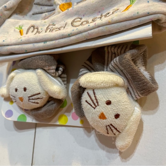 0-12 month baby “My First Easter” hat with booties gift set. Bunny ears - Picture 5 of 5